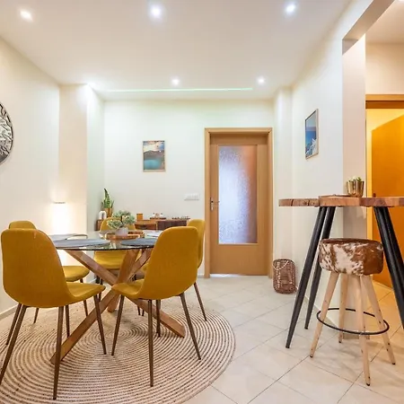 Apartment Premium Comfy 2bdr - Free Parking - Fast Wi-fi *